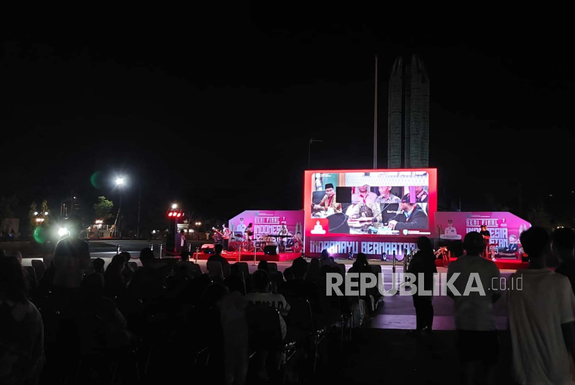 Warga sudah mulai ramai mendatangi Alun-alun Puspawangi Kabupaten Indramayu untuk mengikuti nobar Timnas Indonesia 