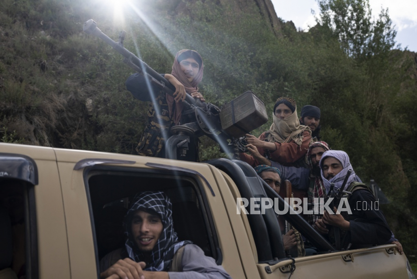  Taliban mulai mengekstraksi minyak dari sumur-sumur di bagian utara Afganistan