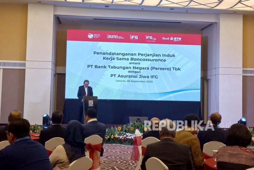 PT Bank Tabungan Negara Tbk (BTN) Tbk dan PT Asuransi Jiwa IFG melakukan penandatanganan Perjanjian Kerja Sama Bancassurance di Jakarta, Rabu (6/9/2023).