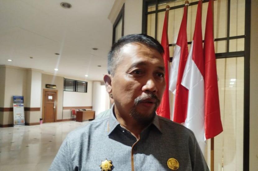 Pemkab Ponorogo instruksikan ASN sepekan tidak gunakan mobil dinas.