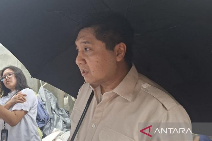 Menteri PKP kirim tiga dirjen cek rumah korban bencana di Sumatera.
