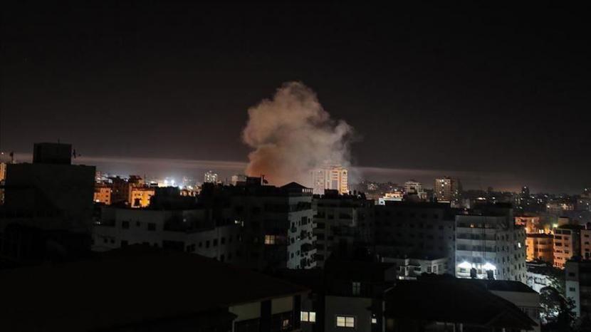 Militer Israel membom wilayah Gaza timur pada Ahad pagi (15/11) waktu setempat