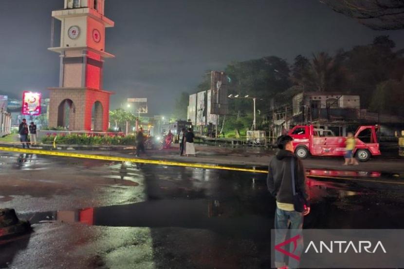 Kebakaran di Cianjur, Jalur Menuju Bandung Ditutup Sementara |Republika Online