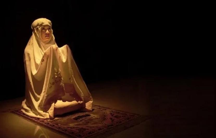 Aurat Perempuan (Rambut dan Kaki) Terlihat Sedikit ketika Shalat - Suara Muhammadiyah