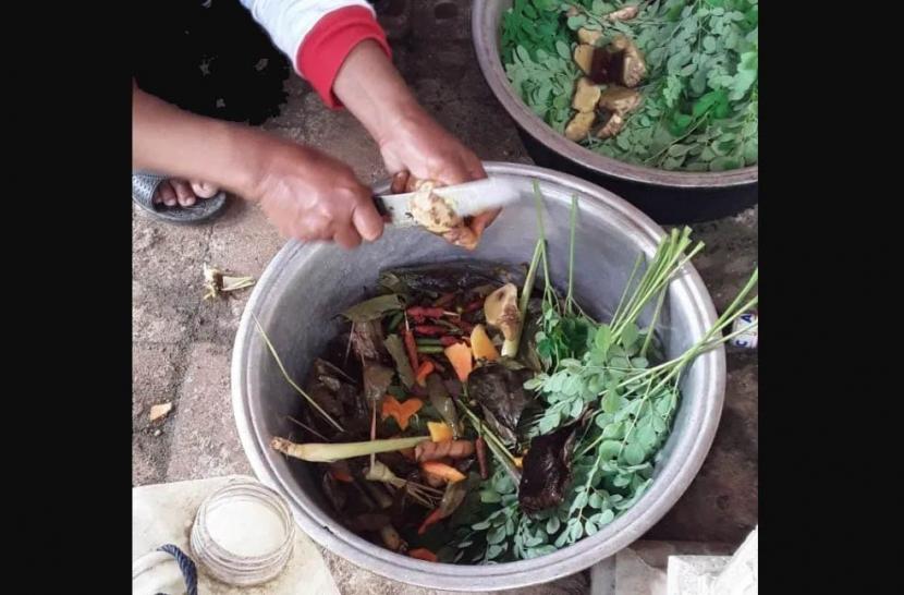  Jamu Tolak Corona: Warga Wonogiri Produksi dan Bagikan Jamu 