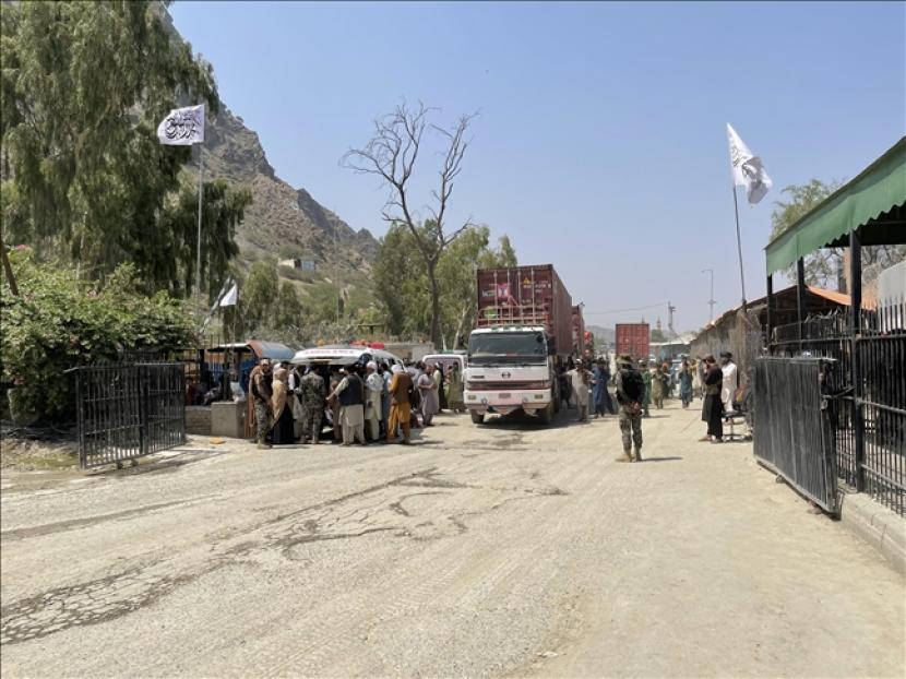 Pakistan buka jalur perbatasan utamanya dengan Afghanistan untuk para pejalan kaki.