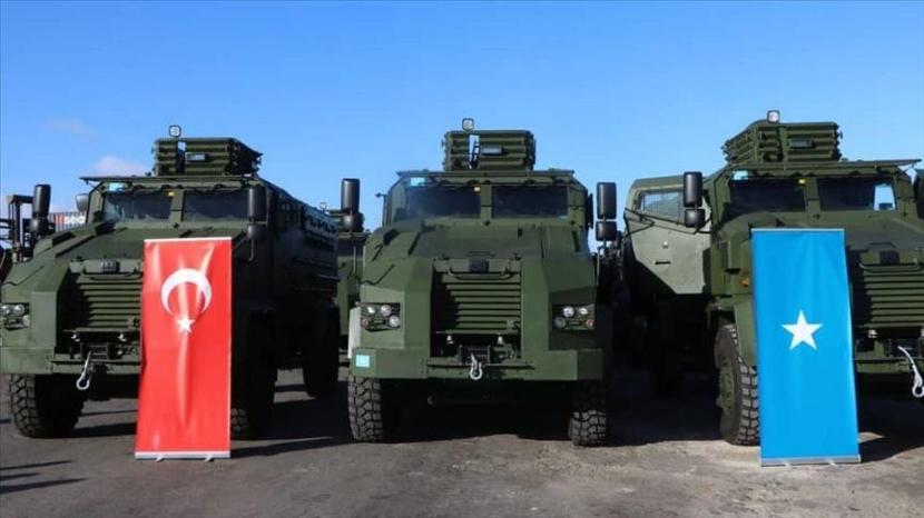 Turki menyumbangkan 12 pengangkut personel lapis baja baru kepada militer Somalia.