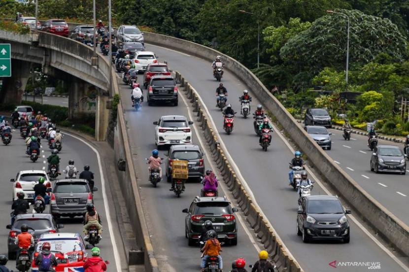 Kecelakaan kembali terjadi jalan layang Pesing Jakbar.