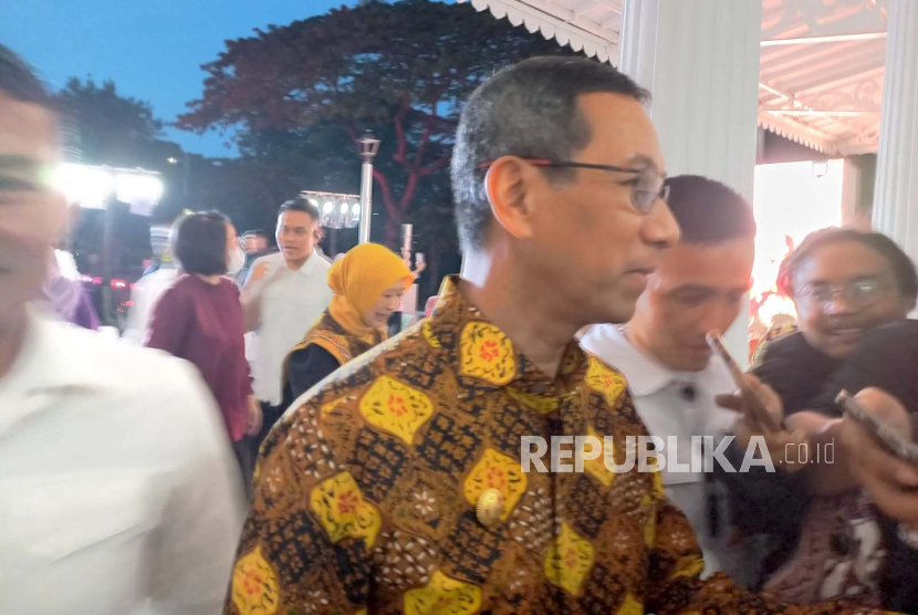 Pj Gubernur DKI Jakarta Heru Budi Hartono saat diwawancarai di Balai Kota DKI Jakarta, Kamis (2/5/2024). 