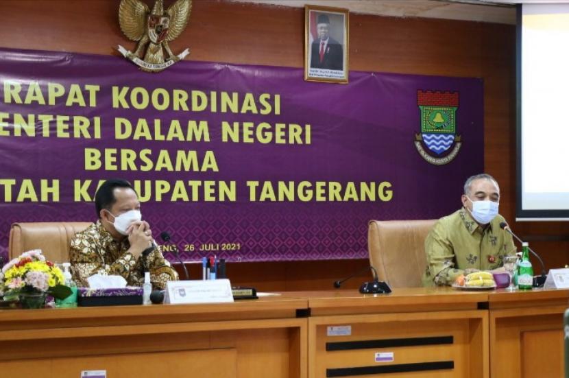 Soal Penanganan Covid-19, Mendagri Apresiasi Bupati Zaki