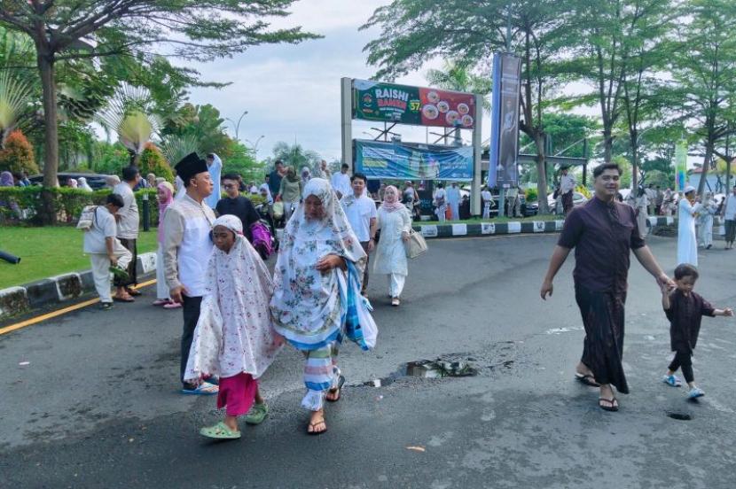 Umat Muslim di Mataram laksanakan Shalat Idul Fitri 1447 H.