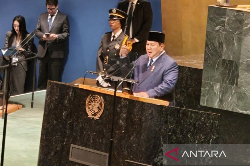 Dukung solusi dua negara, Prabowo: Kita harus miliki Palestina merdeka.