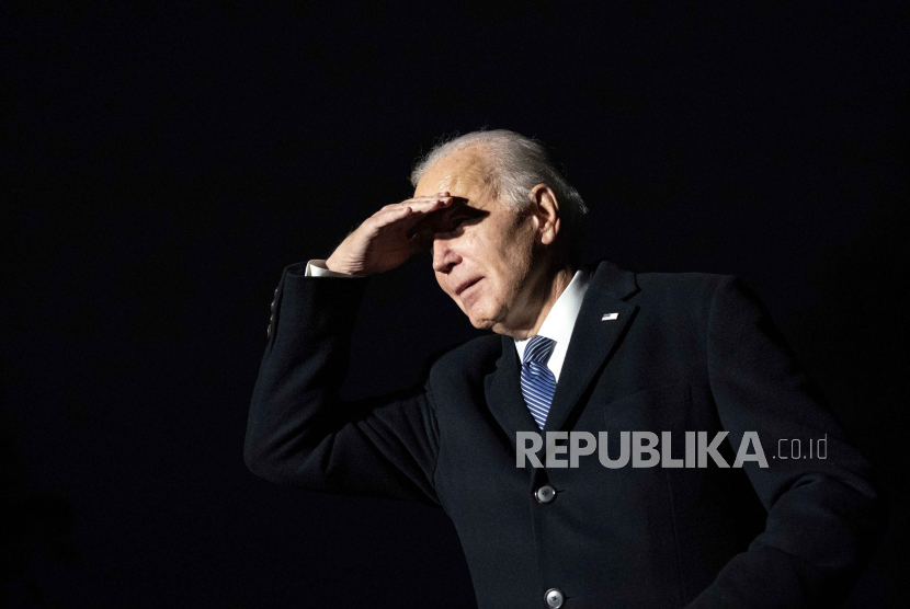 Presiden Amerika Serikat (AS) Joe Biden meminta Partai Republik untuk memperbaharui bantuan militer ke Ukraina.