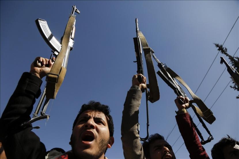 Sebanyak 25 posisi pemberontak Houthi diserang oleh koalisi pimpinan Saudi di Yaman pada Rabu (31/3).
