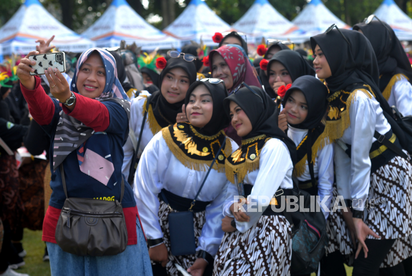 Lima Ribu Penari Ramaikan Jogja Menari Ii Di Candi Prambanan