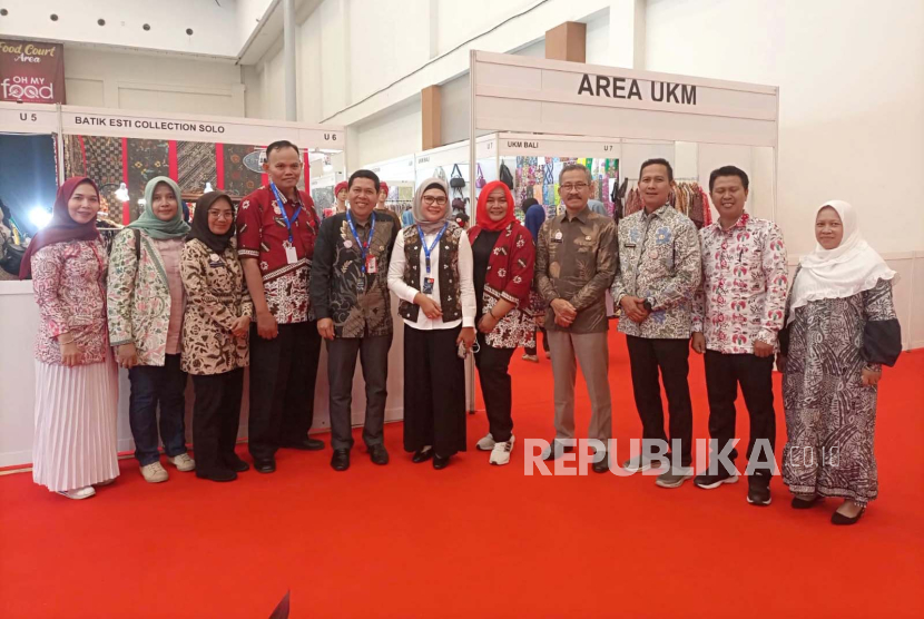 Bupati Indramayu Nina Agustina saat menghadiri pameran Apkasi Otonomi Expo 2023 yang digelar di ICE, BSD, Tangerang. 