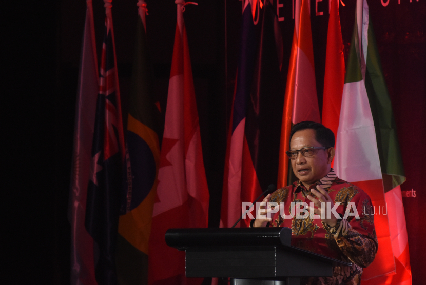 Menteri Dalam Negeri Tito Karnavian, menilai perubahan UU Pemilu membutuhkan waktu lama untuk akomodasi DOB di Papua.