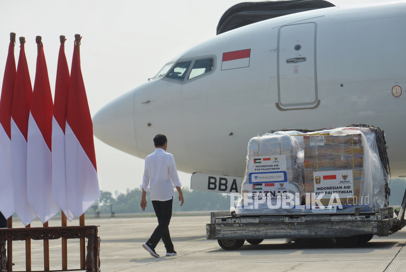 President of Indonesia Joko Widodo escorted second term of humanitarian aid from Indonesia for Palestine from Halim Perdana Kususma Air Force Base in Jakarta on Monday (Nov. 20, 2023)
