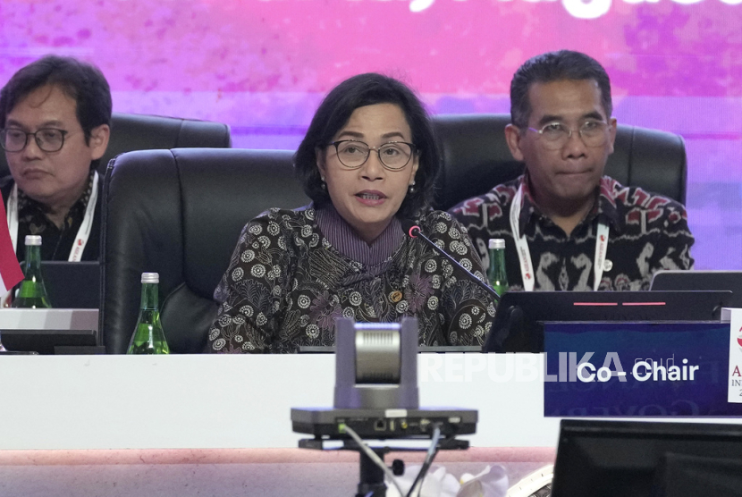Indonesian Finance Minister Sri Mulyani Indrawati delivers her speech during the opening session of the Association of Southeast Asia Nations (ASEAN) Finance Ministers and Central Bank Governors meeting in Jakarta, Indonesia Friday, Aug. 25, 2023. 