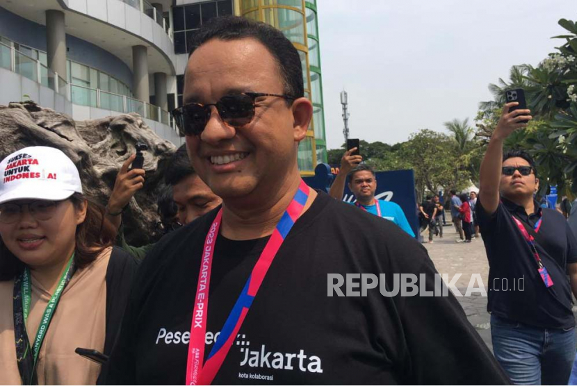 Mantan Gubernur DKI Jakarta ,Anies Baswedan datang ke acara Formula E 2023 yang diselenggarakan di Jakarta International E-Prix Circuit (JIEC) Ancol, Jakarta Utara pada Sabtu (3/6/2023).