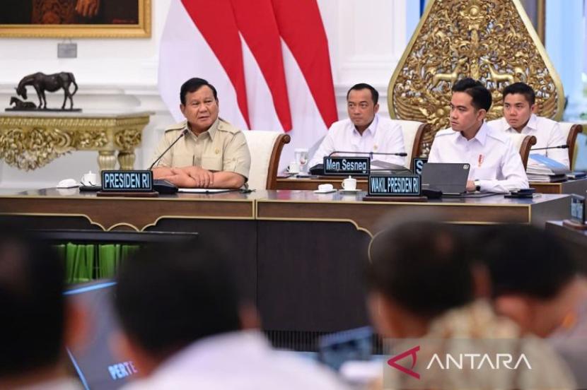 Presiden mendorong investasi dan lapangan kerja tersebar di luar Jakarta.