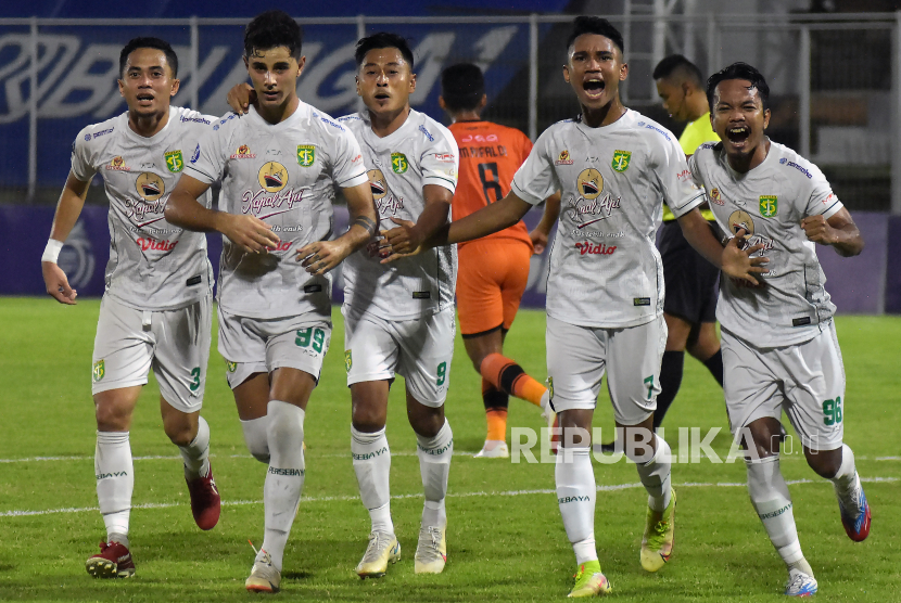 Persebaya Bertekad Putus Tren tak Terkalahkan Arema FC (ilustrasi).