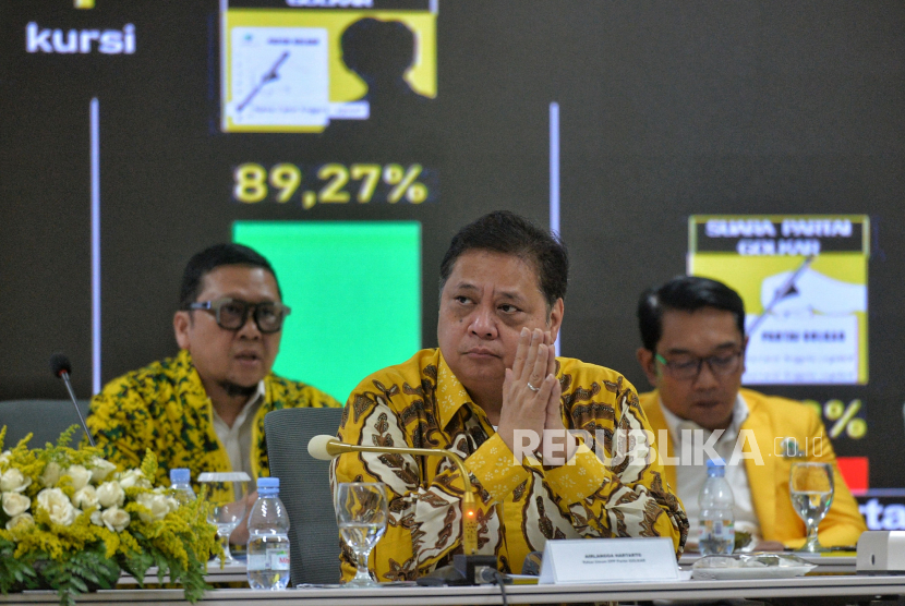 Ketua Umum Partai Golkar Airlangga Hartarto. Ketum Golkar Airlangga Hartarto menanggapi Megawati sebut chapter Orba sudah lewat.