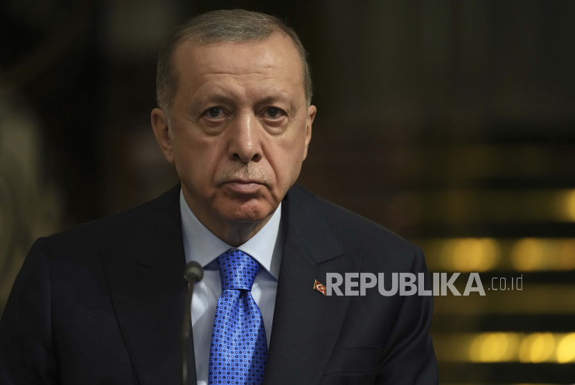 Presiden Turki Recep Tayyip Erdogan,  kritik keras Yunani yang dianggap telah mendiskriminasi Muslim  