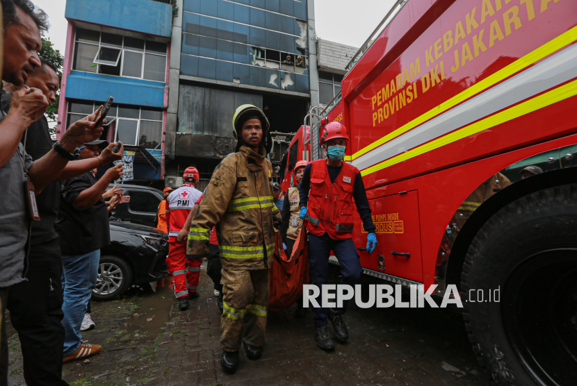 Keterangan Dua Saksi Kunci Buat Polisi Yakin Ini Penyebab Kebakaran Gedung Terra Drone