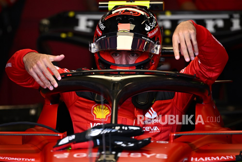 Carlos Sainz dari Ferrari 