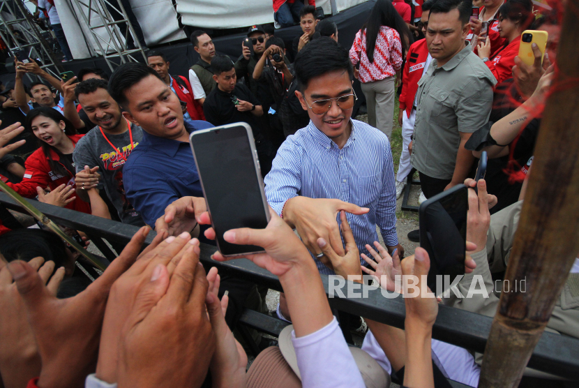 Ketua Umum DPP Partai Solidaritas Indonesia (PSI) Kaesang Pangarep. Ketum PSI Kaesang Pangarep sebut hati dan jiwa raga Jokowi ada di PSI.
