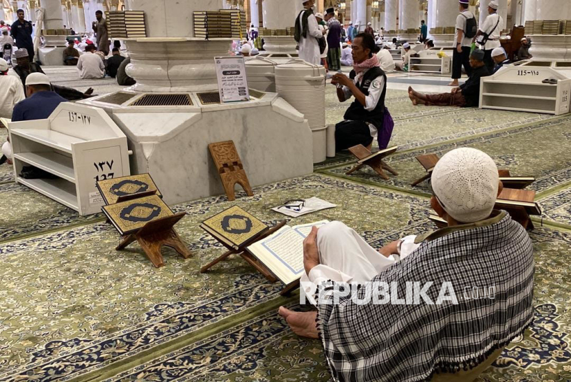 Ilustrasi ngaji yasin dan tahlil.