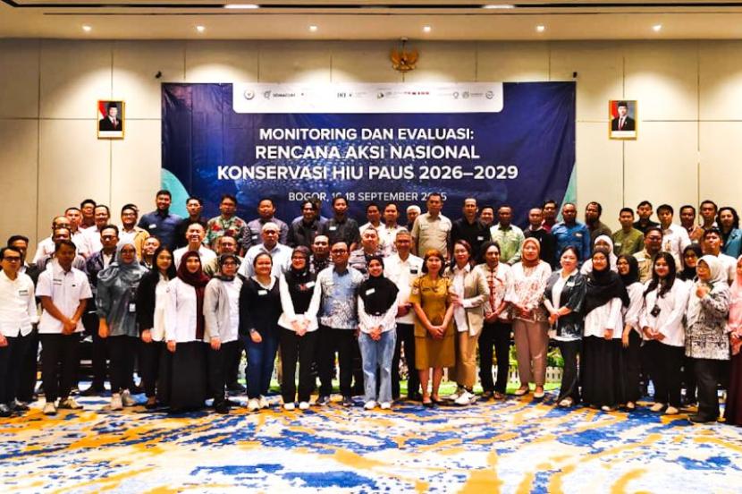 KKP: Perlindungan hiu paus jaga ekosistem laut dan pangan biru.