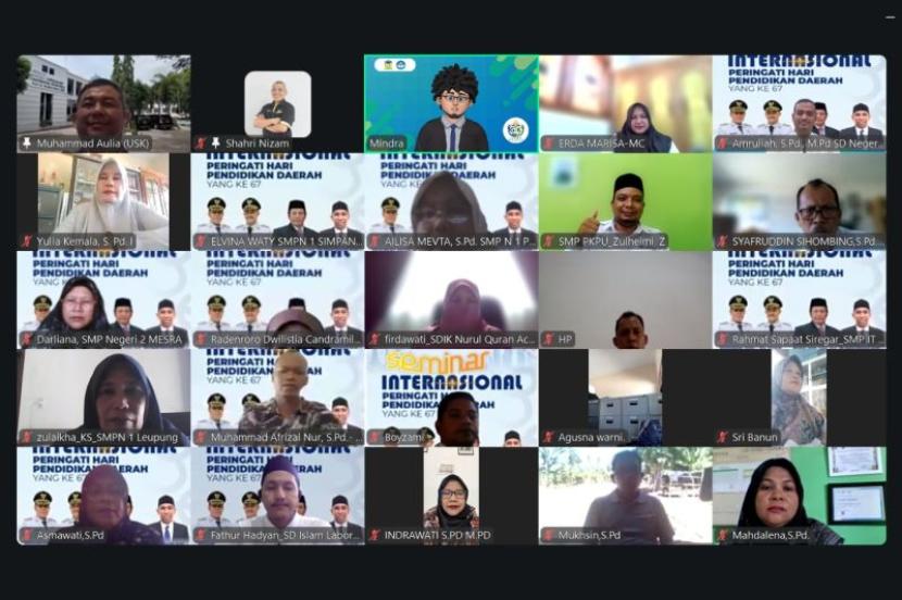 Aceh Besar perkuat peran Kepsek genjot mutu via seminar internasional.