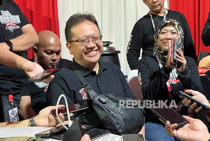 Executive Vice President PT Astra Honda Motor, Thomas Wijaya dalam jumpa pers di Lapangan Rampal, Malang, Jawa Timur, Sabtu (28/10/2023). 