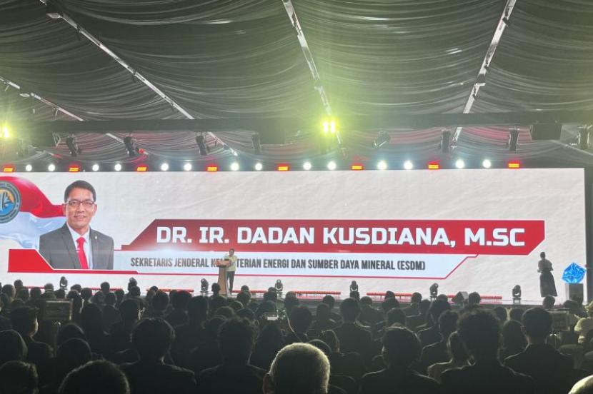 Prabowo minta seluruh desa dalam 4 tahun terima akses listrik.