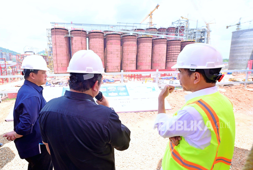  PT Mining Industri Indonesia (Persero) atau MIND ID telah memastikan Pembangunan Smelter Grade Alumina Refinery (SGAR) Phase 1 di Kabupaten Mempawah, Kalimantan Barat, rampung. (ilustrasi)