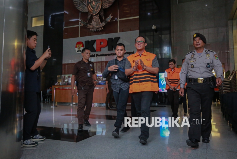 KPK Sita Rp193 Juta dan 850 Gram Emas dari OTT di Lampung Tengah