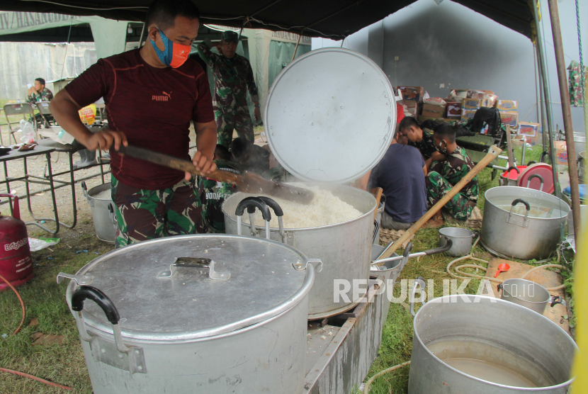 Sebanyak 11 dapur umum disiapkan untuk melayani dan menyediakan kebutuhan makan dan minum para korban banjir di 10 kabupaten dan kota Provinsi Kalimantan Selatan (Kalsel) (Foto: ilustrasi dapur umum)