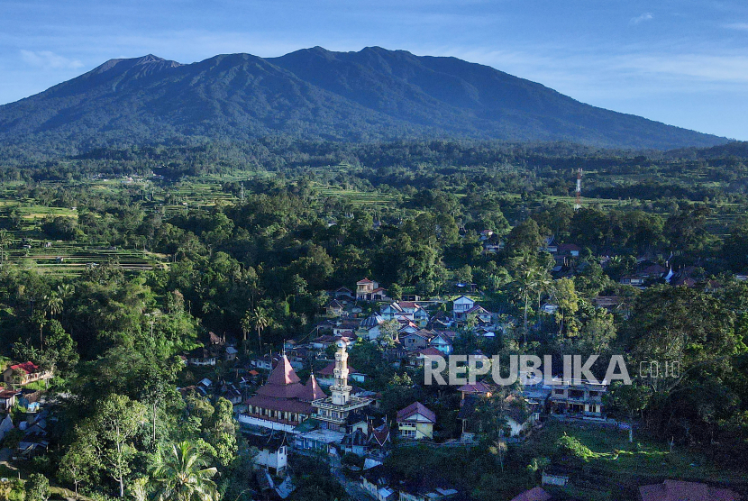 Foto udara kawasan desa, (ilustrasi). Badan Legislasi (Baleg) DPR mulai menyusun draf revisi Undang-Undang Nomor 6 Tahun 2014 tentang Desa.