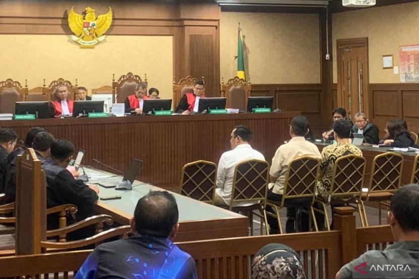 Tiga Terdakwa Didakwa Halangi Penegakan Hukum Kasus Korupsi
