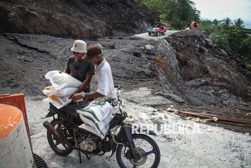 Penyaluran Bantuan Beras untuk KPM di Kepulauan Sitaro