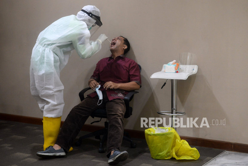 Rumah Sakit Pupuk Sriwijaya Palembang mempercepat pemeriksaan usap Covid-19 menjadi hanya satu hari dari sebelumnya 2-3 hari. Hal ini dilakukan untuk meminimalkan masa jeda yang berpotensi memperbanyak kasus positif.