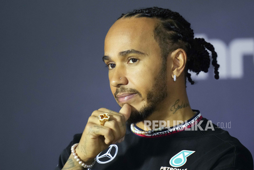 Mercedes driver Lewis Hamilton of Britain attends a media conference ahead of the Formula One Bahrain Grand Prix at the Bahrain International Circuit in Sakhir, Bahrain, Wednesday, Feb. 28, 2024. 