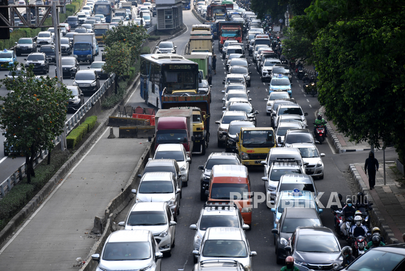 Ilustrasi. Polda Metro Jaya menyebut bahwa pengaturan jam kerja di Jakarta masih sebatas usulan. 
