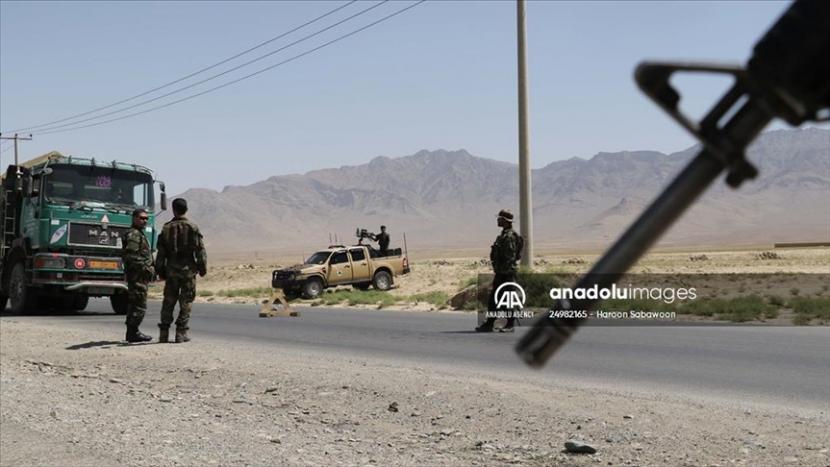 - Pakistan menutup titik perbatasan utama dengan Afghanistan setelah Taliban menguasai sisi perbatasan Afghanistan - Anadolu Agency