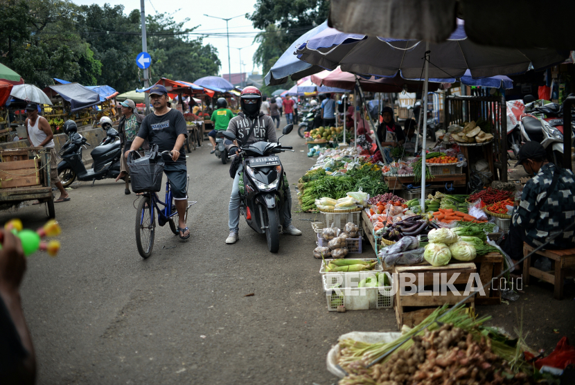 Beberapa harga komoditas pangan di Tasikmalaya, Jawa Barat, masih relatif tinggi.