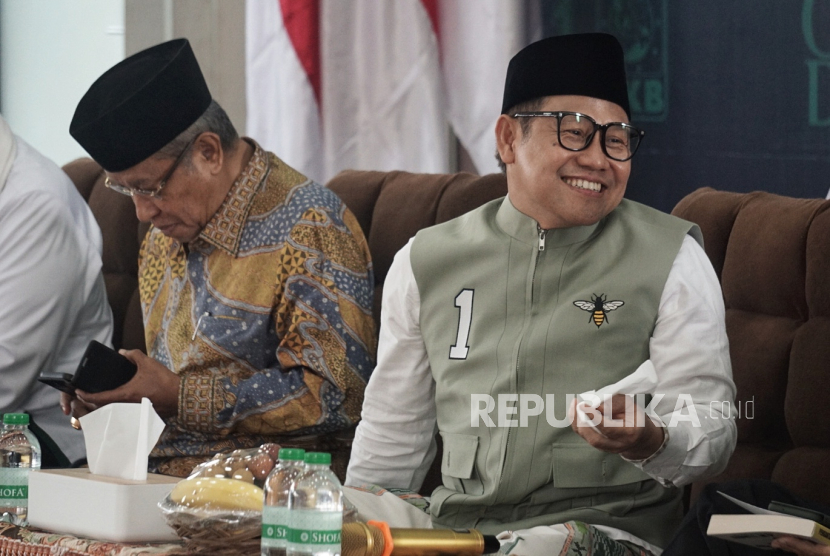 Ketua Umum PKB Muhaimin Iskandar (kanan). KPK masih menunggu konfirmasi kedatangan dari Ketum PKB Muhaimin Iskandar.
