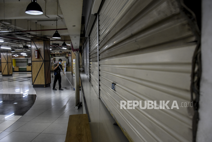 Mal hingga tempat ibadah di Semarang tutup sementara selama PPKM Darurat.