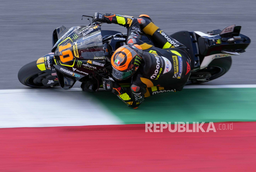 Pembalap MotoGP Italia Luca Marini dari Mooney VR46 Racing Team saat beraksi di balapan musim 2023 ini.